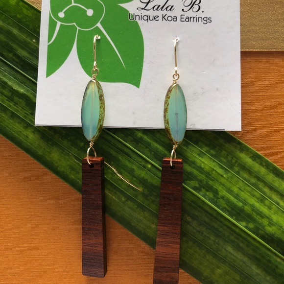 LALA B Jewelry - Hawaiian 🌺 KOA WOOD dangle earrings